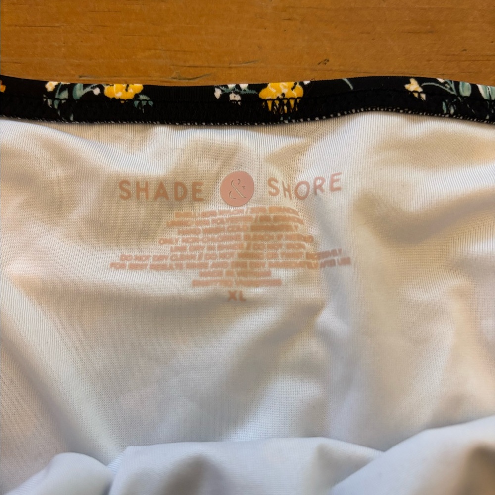 Shade & Shore Black Bikini Bottom with Yellow Floral Accents NWT - Picture 2 of 4